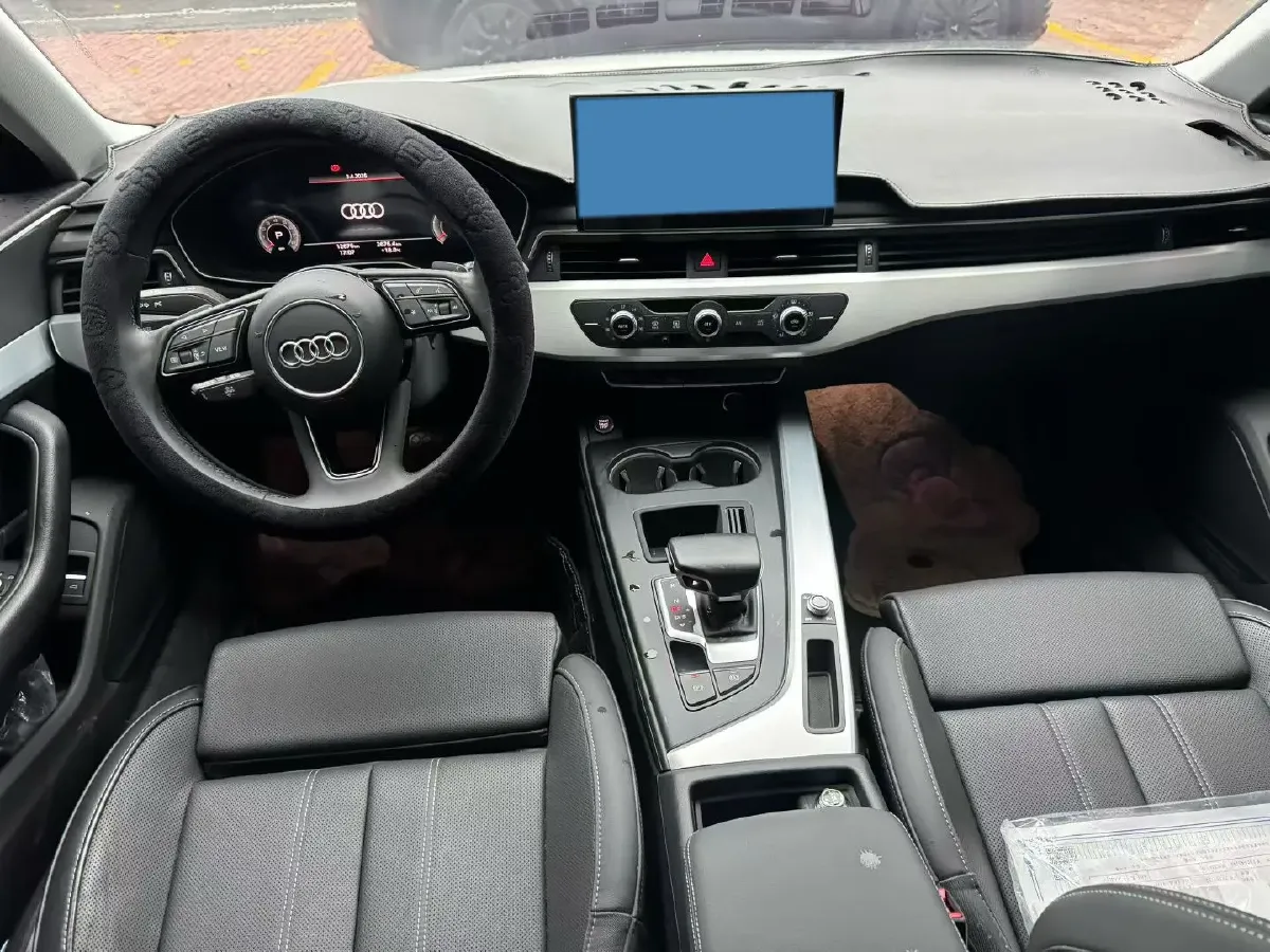 2024 Audi A4L 2.0T 190HP L4 7DCT,autocango,china used car exporter,china ev exporter,chinese used car exporter,chinese used ev exporter