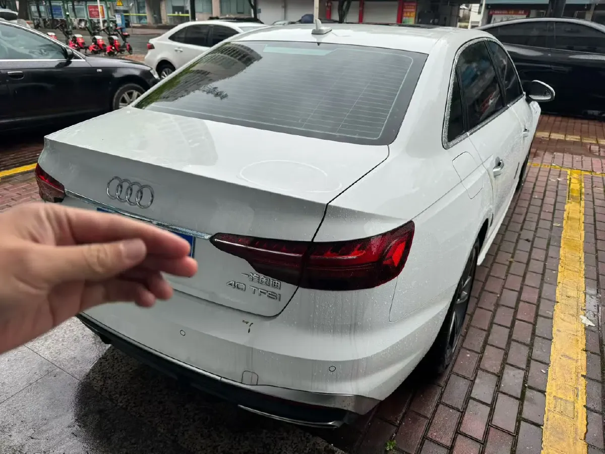 2024 Audi A4L 2.0T 190HP L4 7DCT,autocango,china used car exporter,china ev exporter,chinese used car exporter,chinese used ev exporter