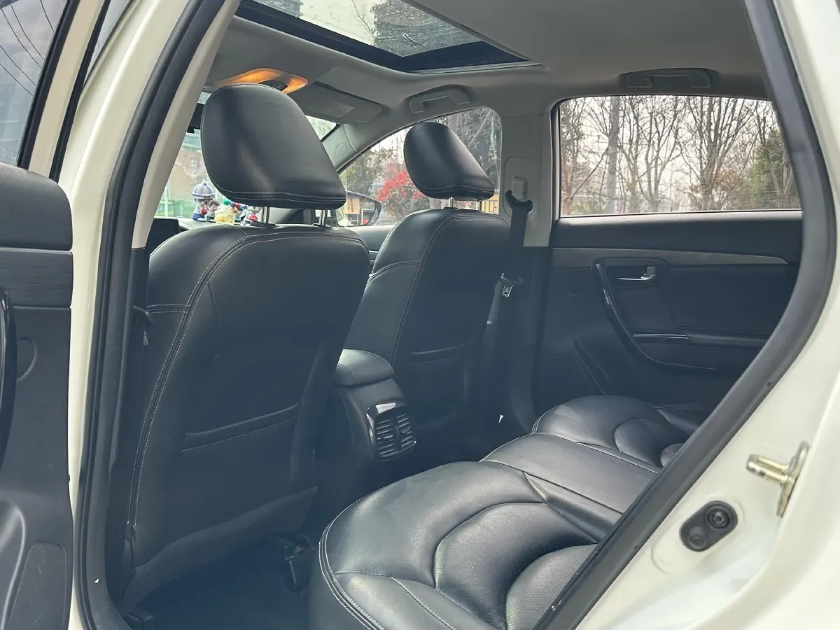 2016 GAC Trumpchi GA6 1.5T 152HP L4 7DCT,autocango,china used car exporter,china ev exporter,chinese used car exporter,chinese used ev exporter