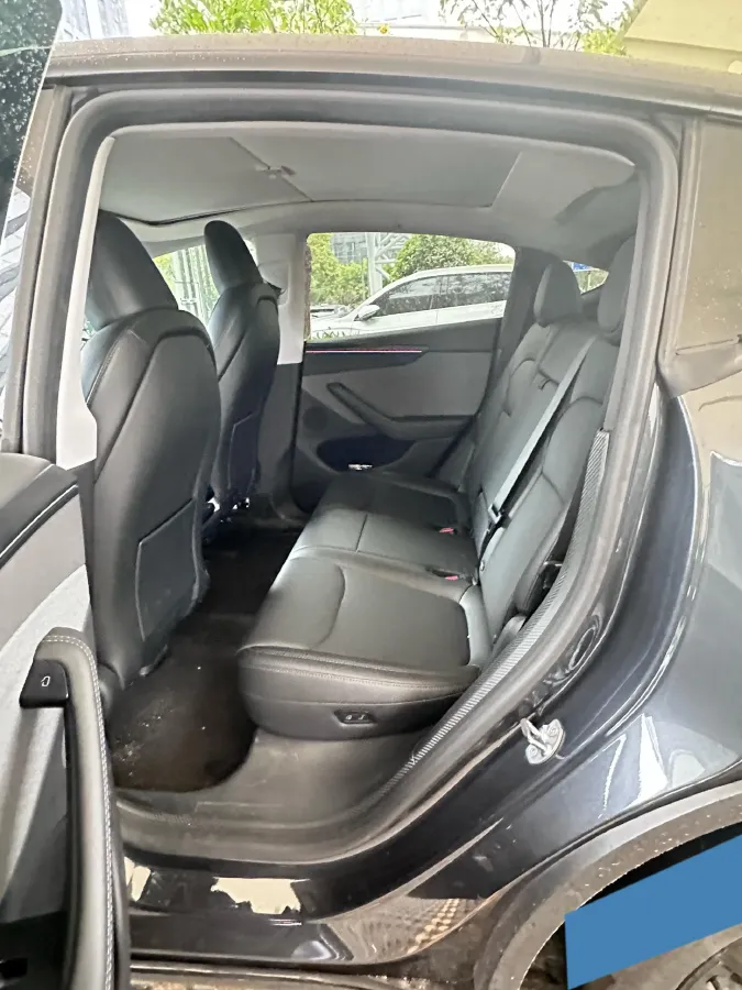 2025 Tesla Model Y BEV 62.5KWH,autocango,china used car exporter,china ev exporter,chinese used car exporter,chinese used ev exporter