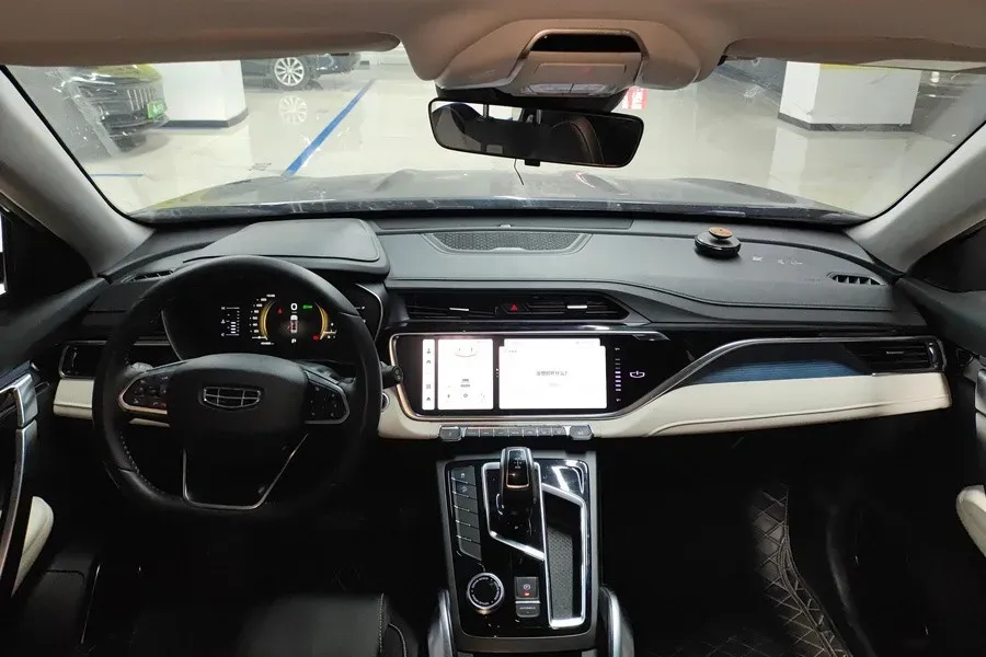 2022 Geely Azkarra 1.8T 184HP L4 7DCT,autocango,china used car exporter,china ev exporter,chinese used car exporter,chinese used ev exporter