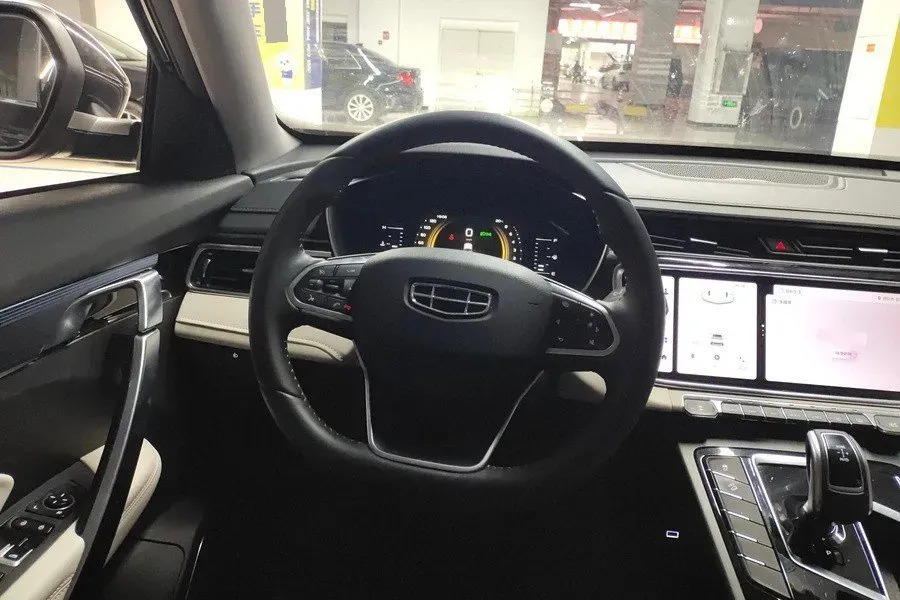 2022 Geely Azkarra 1.8T 184HP L4 7DCT,autocango,china used car exporter,china ev exporter,chinese used car exporter,chinese used ev exporter