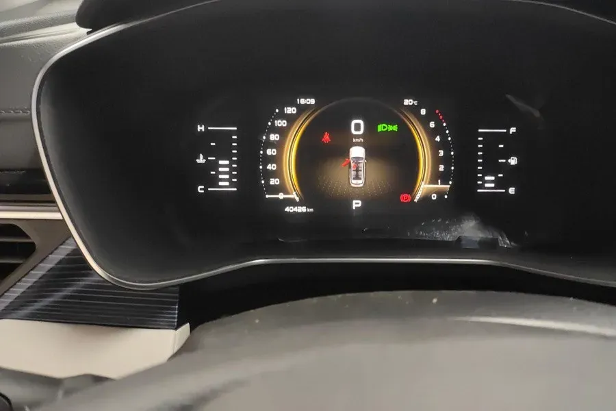 2022 Geely Azkarra 1.8T 184HP L4 7DCT,autocango,china used car exporter,china ev exporter,chinese used car exporter,chinese used ev exporter