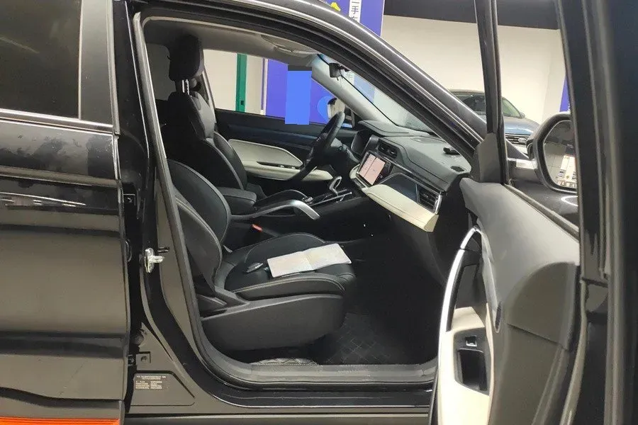 2022 Geely Azkarra 1.8T 184HP L4 7DCT,autocango,china used car exporter,china ev exporter,chinese used car exporter,chinese used ev exporter