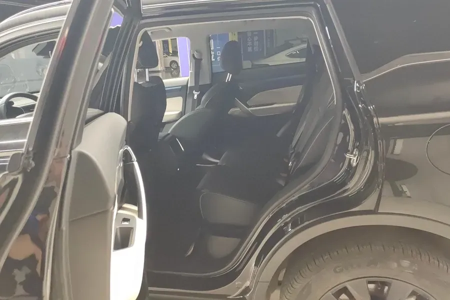 2022 Geely Azkarra 1.8T 184HP L4 7DCT,autocango,china used car exporter,china ev exporter,chinese used car exporter,chinese used ev exporter