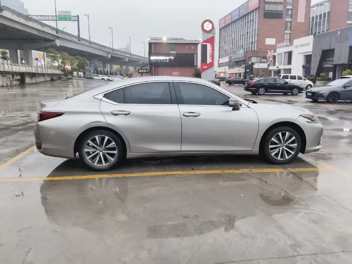 2020 Lexus ES 2.0L 173HP L4 CVT,autocango,china used car exporter,china ev exporter,chinese used car exporter,chinese used ev exporter