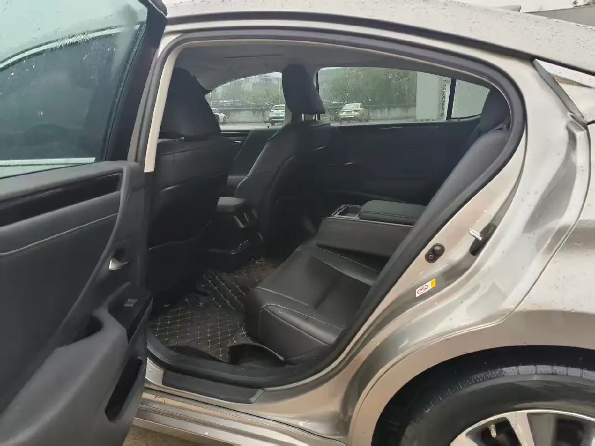 2020 Lexus ES 2.0L 173HP L4 CVT,autocango,china used car exporter,china ev exporter,chinese used car exporter,chinese used ev exporter