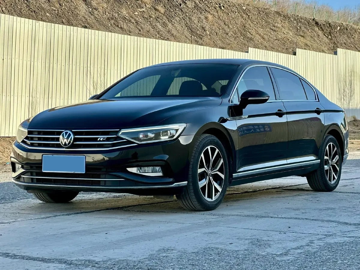 2020 Volkswagen Magotan 2.0T 186HP L4 7DCT,autocango,china used car exporter,china ev exporter,chinese used car exporter,chinese used ev exporter
