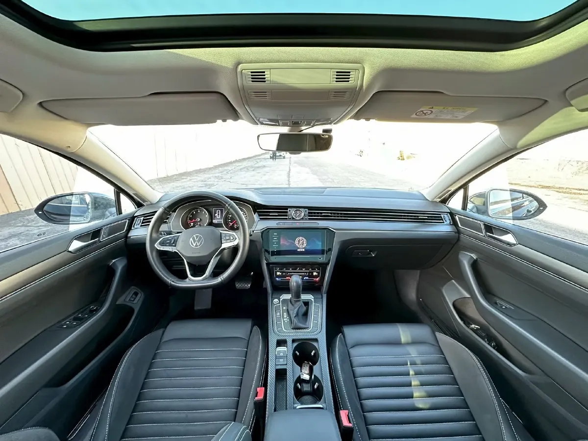 2020 Volkswagen Magotan 2.0T 186HP L4 7DCT,autocango,china used car exporter,china ev exporter,chinese used car exporter,chinese used ev exporter