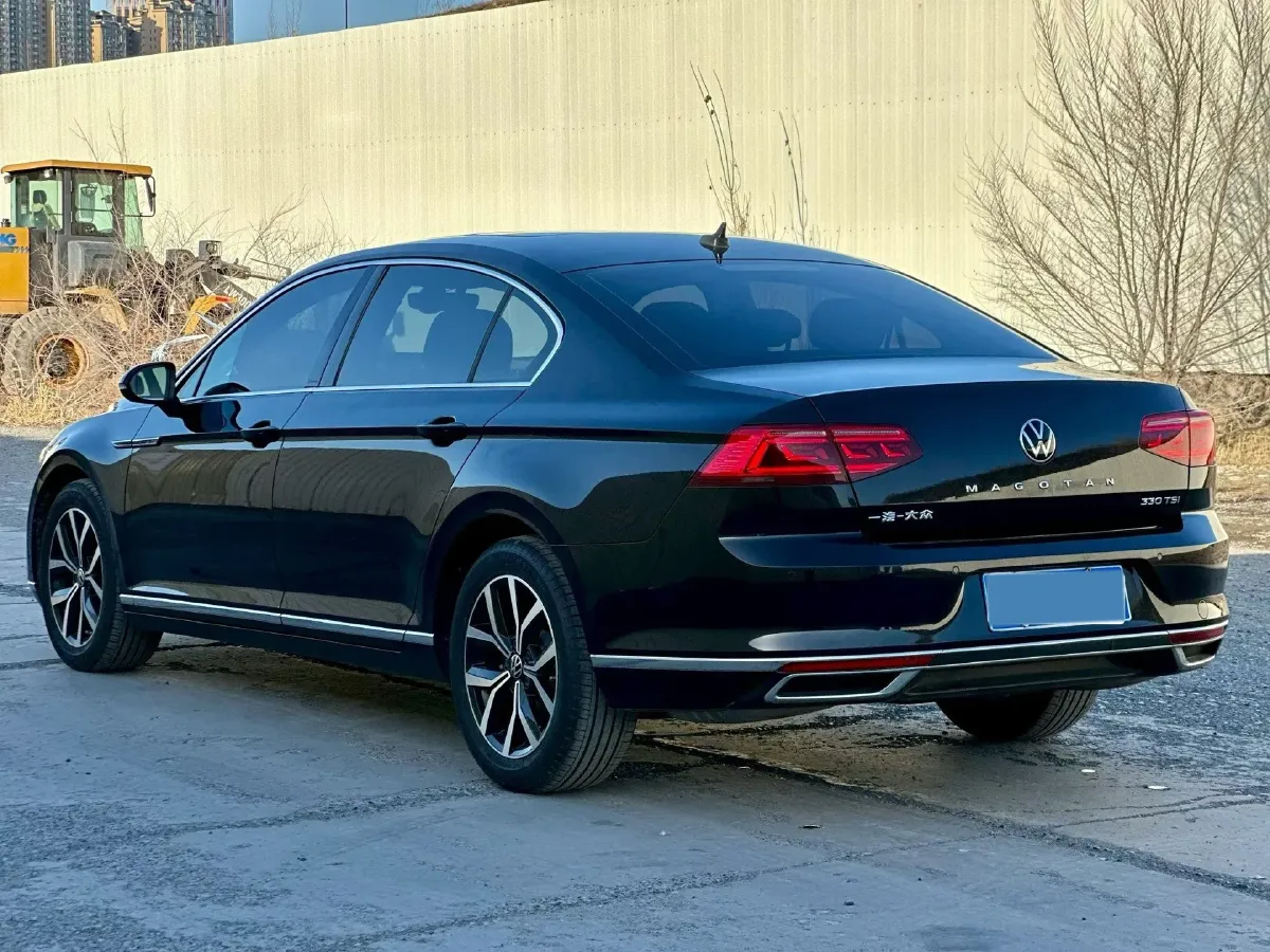 2020 Volkswagen Magotan 2.0T 186HP L4 7DCT,autocango,china used car exporter,china ev exporter,chinese used car exporter,chinese used ev exporter