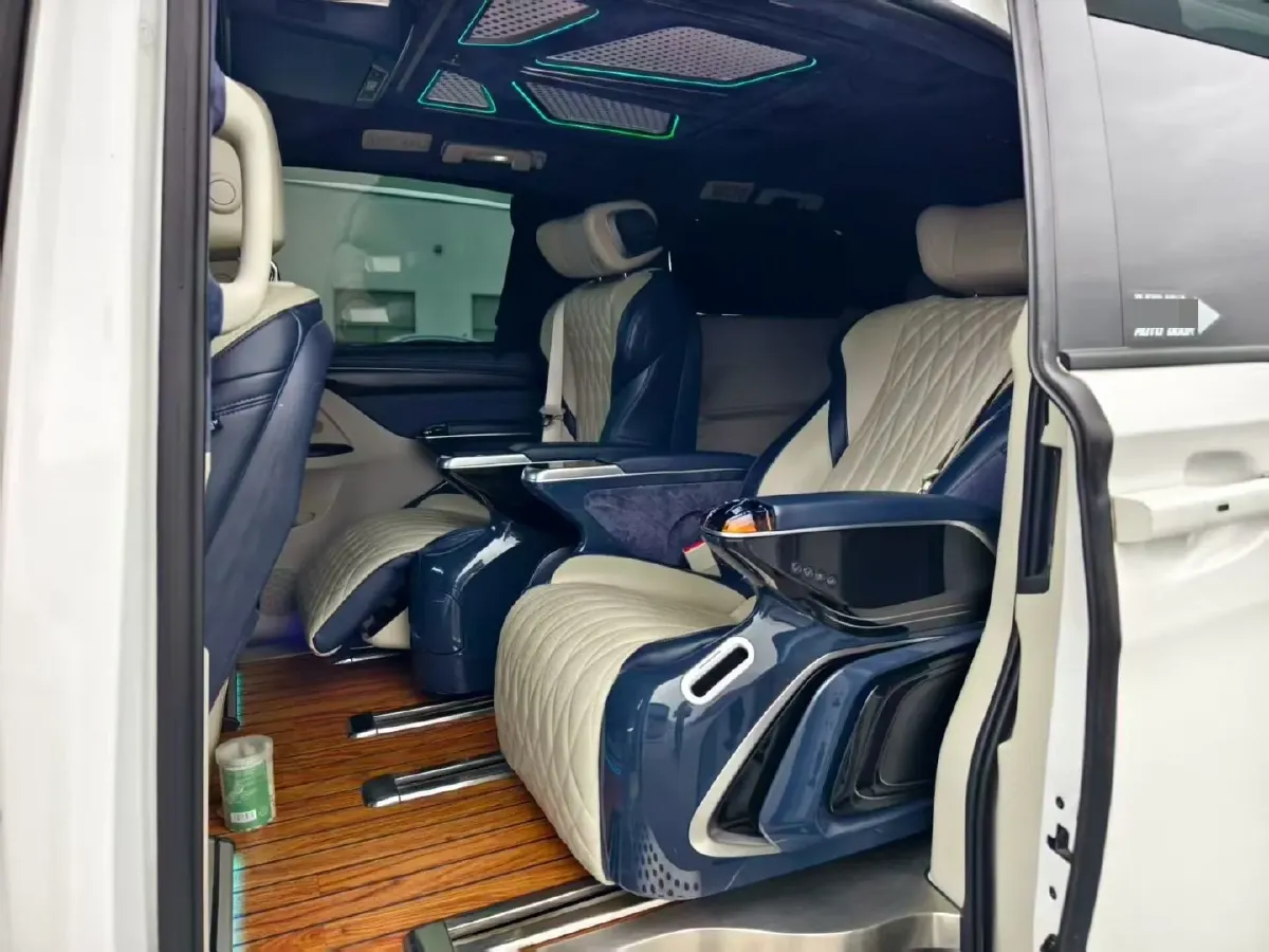 2021 Buick GL8 2.0T 237HP L4 9AT,autocango,china used car exporter,china ev exporter,chinese used car exporter,chinese used ev exporter