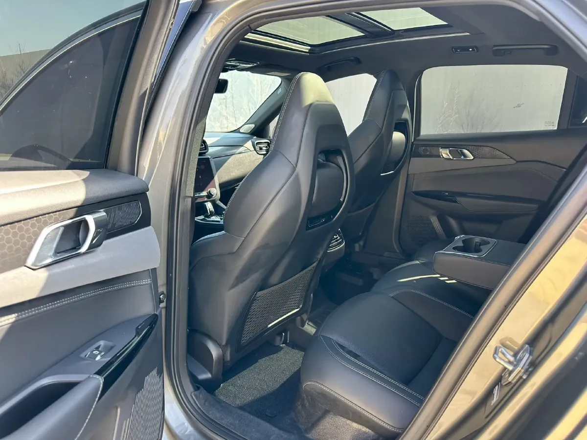 2022 LYNK&CO 03 2.0T 190HP L4 7DCT,autocango,china used car exporter,china ev exporter,chinese used car exporter,chinese used ev exporter