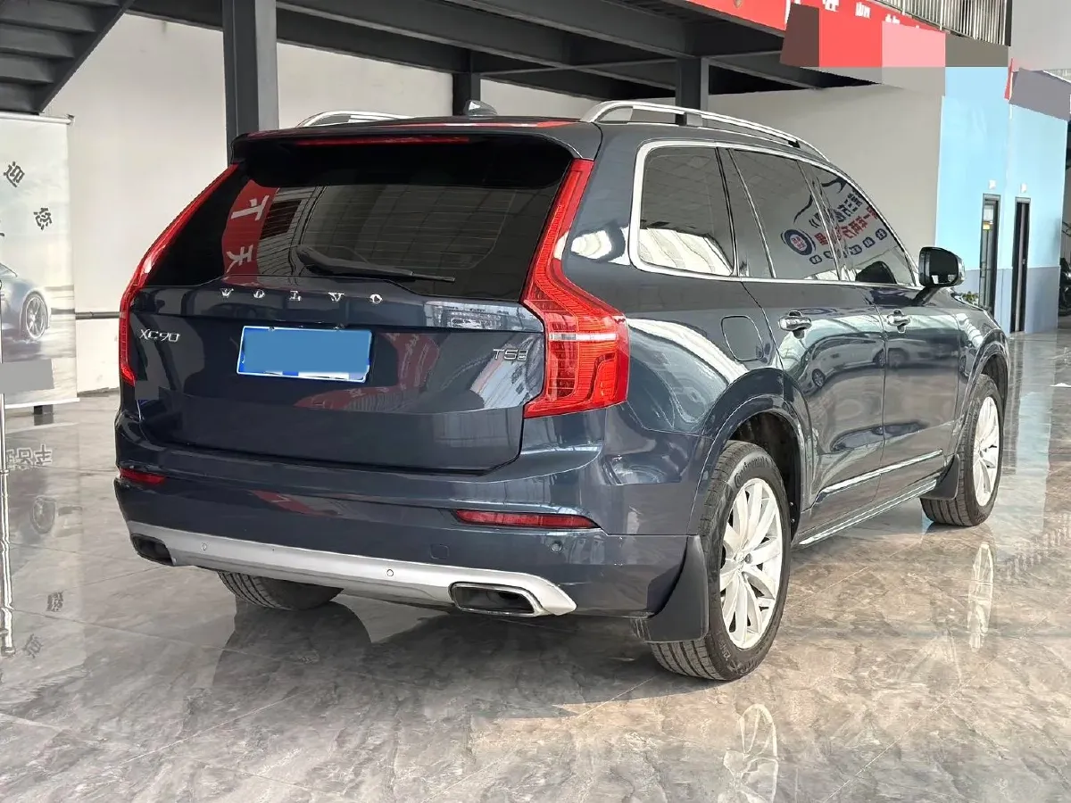 2019 Volvo XC90 2.0T 254HP L4 8AT,autocango,china used car exporter,china ev exporter,chinese used car exporter,chinese used ev exporter