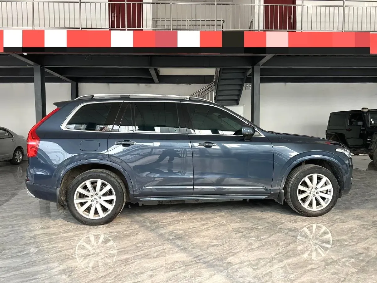 2019 Volvo XC90 2.0T 254HP L4 8AT,autocango,china used car exporter,china ev exporter,chinese used car exporter,chinese used ev exporter