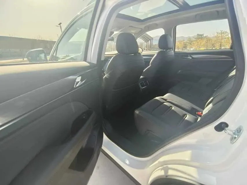 2023 GAC Trumpchi GS4 Plus 2.0T 252HP L4 6AT,autocango,china used car exporter,china ev exporter,chinese used car exporter,chinese used ev exporter