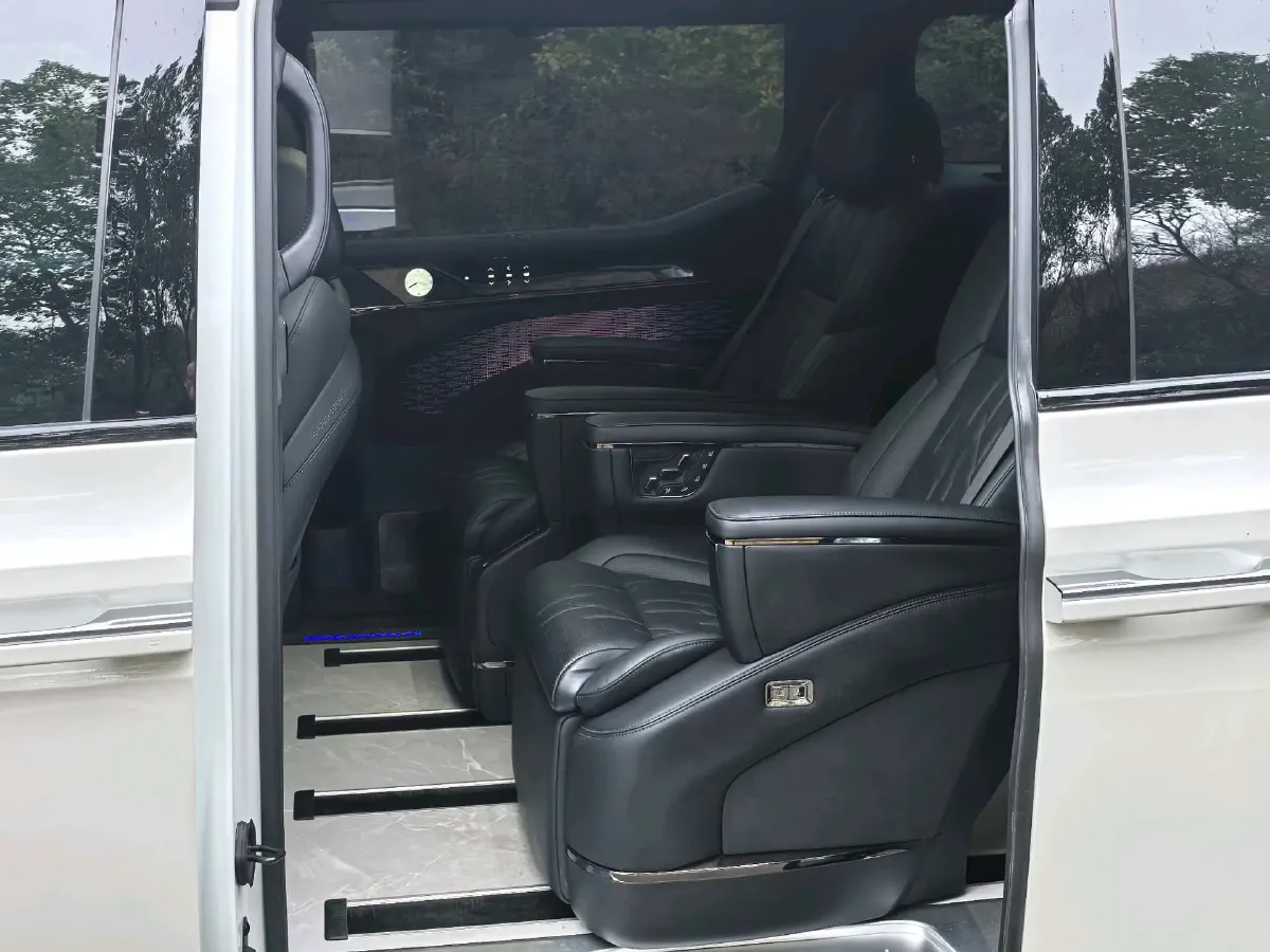 2024 Zeekr 009 BEV 108KWH,autocango,china used car exporter,china ev exporter,chinese used car exporter,chinese used ev exporter