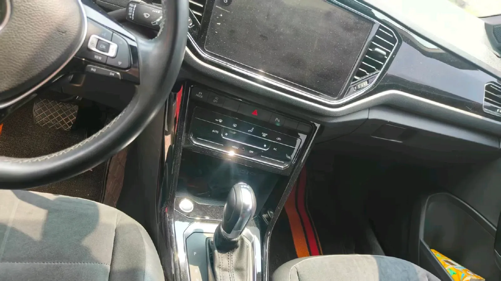 2021 Volkswagen T-Roc 1.4T 150HP L4 7DCT,autocango,china used car exporter,china ev exporter,chinese used car exporter,chinese used ev exporter