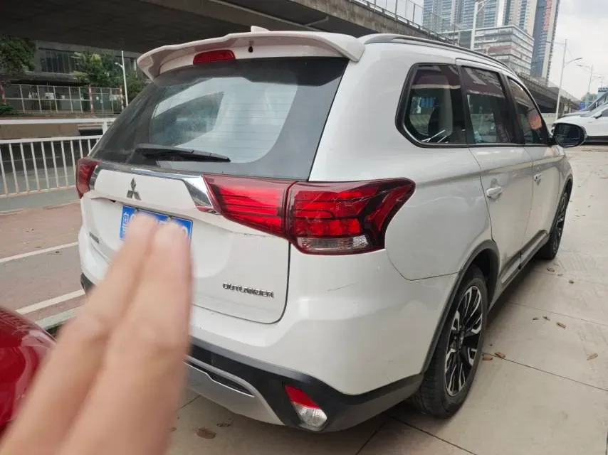 2019 Mitsubishi Outlander 2.0L 166HP L4 CVT,autocango,china used car exporter,china ev exporter,chinese used car exporter,chinese used ev exporter