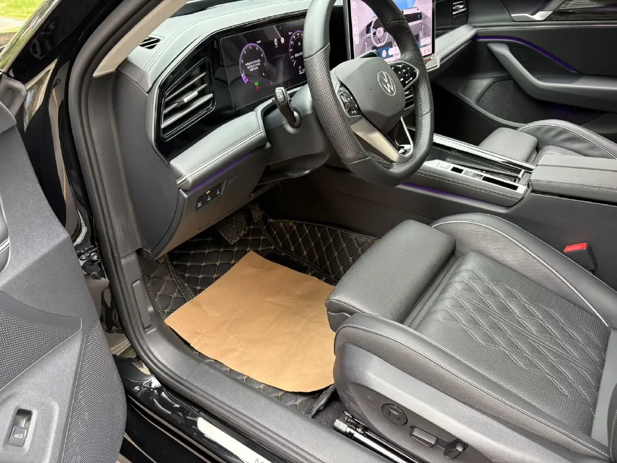 2024 Volkswagen Magotan 2.0T 220HP L4 7DCT,autocango,china used car exporter,china ev exporter,chinese used car exporter,chinese used ev exporter