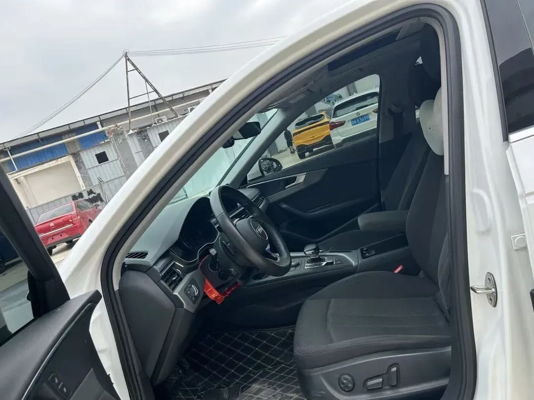 2019 Audi A4L 2.0T 190HP L4 7DCT,autocango,china used car exporter,china ev exporter,chinese used car exporter,chinese used ev exporter