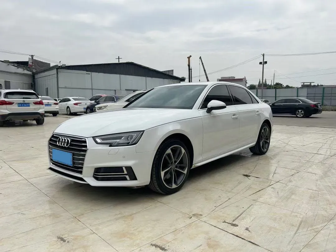2019 Audi A4L 2.0T 190HP L4 7DCT,autocango,china used car exporter,china ev exporter,chinese used car exporter,chinese used ev exporter