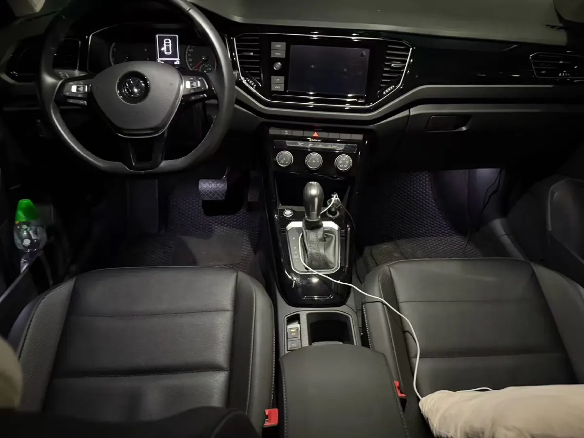 2019 Volkswagen T-Roc 1.4T 150HP L4 7DCT,autocango,china used car exporter,china ev exporter,chinese used car exporter,chinese used ev exporter