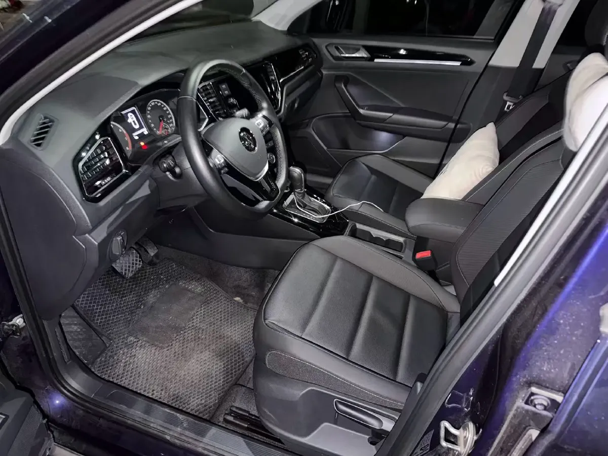 2019 Volkswagen T-Roc 1.4T 150HP L4 7DCT,autocango,china used car exporter,china ev exporter,chinese used car exporter,chinese used ev exporter