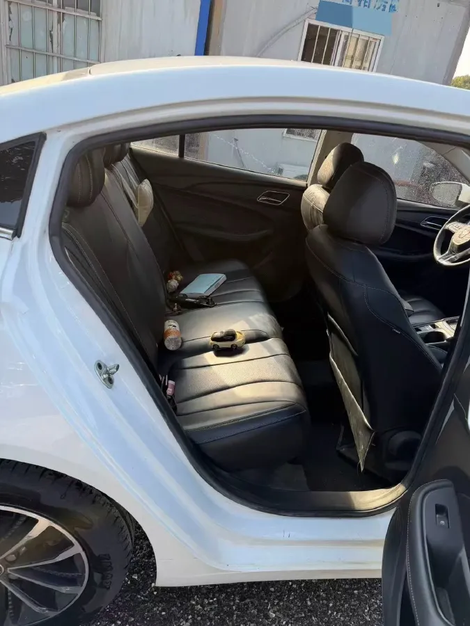 2019 Roewe i5 1.5L 120HP L4 CVT,autocango,china used car exporter,china ev exporter,chinese used car exporter,chinese used ev exporter