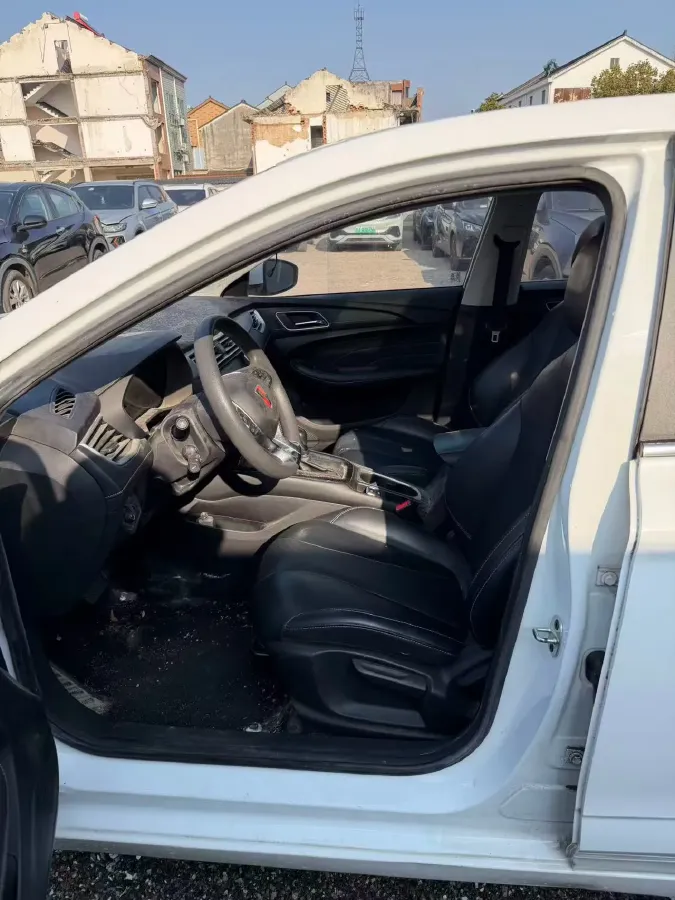 2019 Roewe i5 1.5L 120HP L4 CVT,autocango,china used car exporter,china ev exporter,chinese used car exporter,chinese used ev exporter