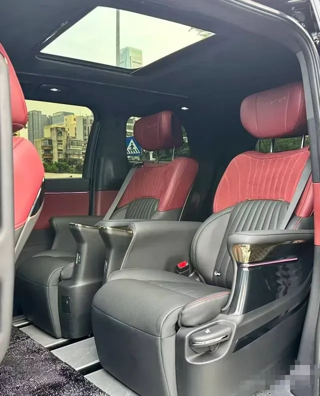 2024 GAC Trumpchi M8 2.0T 252HP L4 8AT,autocango,china used car exporter,china ev exporter,chinese used car exporter,chinese used ev exporter