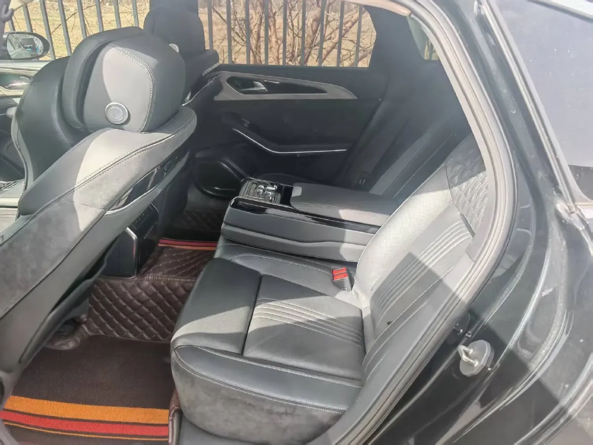 2022 HongQi H9 2.0T 252HP L4 7DCT,autocango,china used car exporter,china ev exporter,chinese used car exporter,chinese used ev exporter