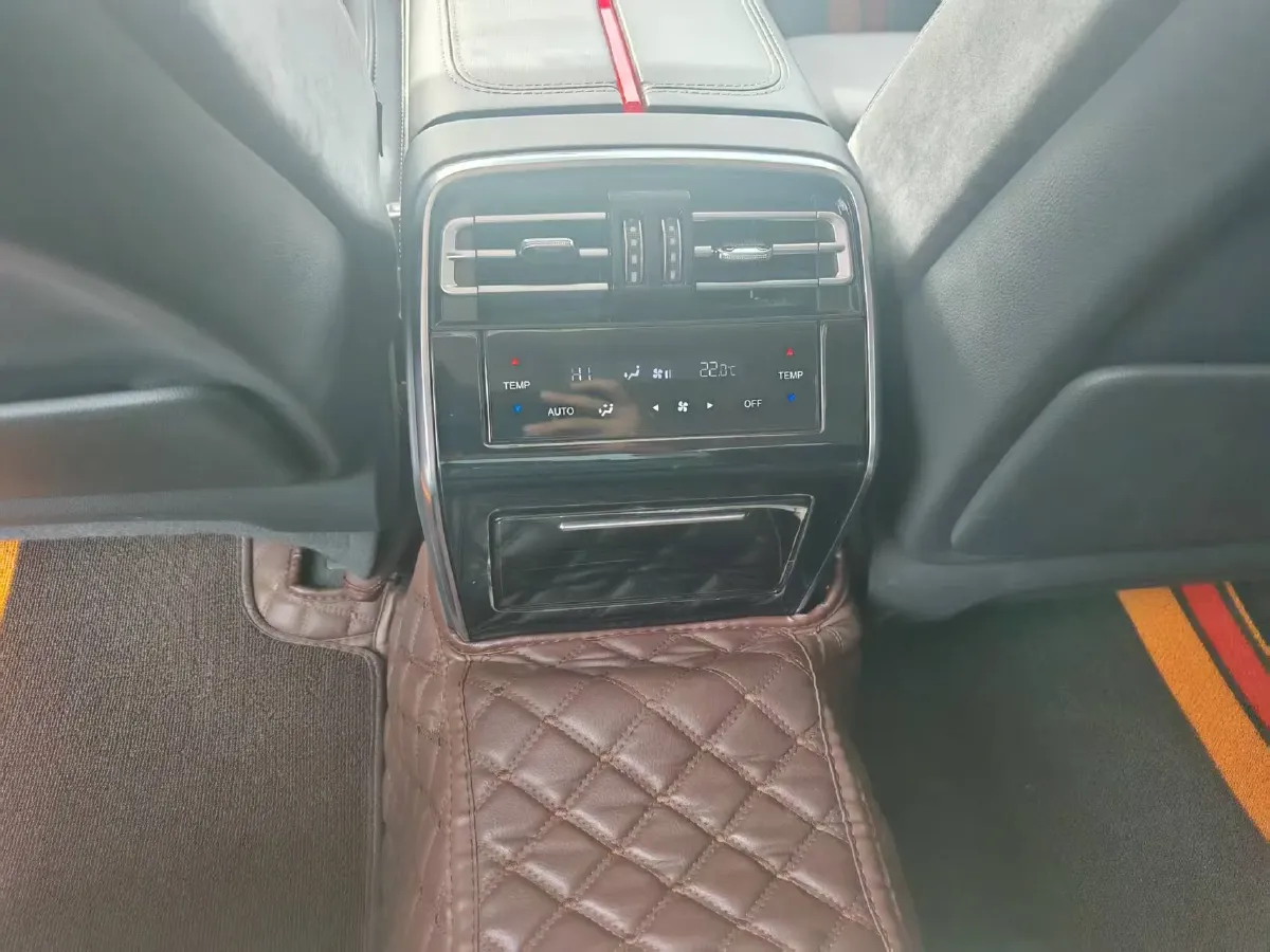 2022 HongQi H9 2.0T 252HP L4 7DCT,autocango,china used car exporter,china ev exporter,chinese used car exporter,chinese used ev exporter