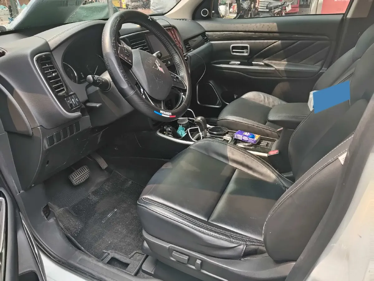 2019 Mitsubishi Outlander 2.0L 166HP L4 CVT,autocango,china used car exporter,china ev exporter,chinese used car exporter,chinese used ev exporter