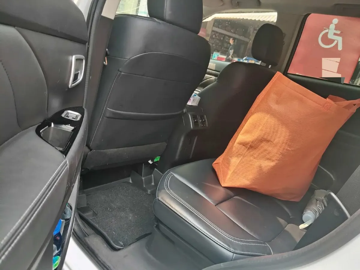 2019 Mitsubishi Outlander 2.0L 166HP L4 CVT,autocango,china used car exporter,china ev exporter,chinese used car exporter,chinese used ev exporter