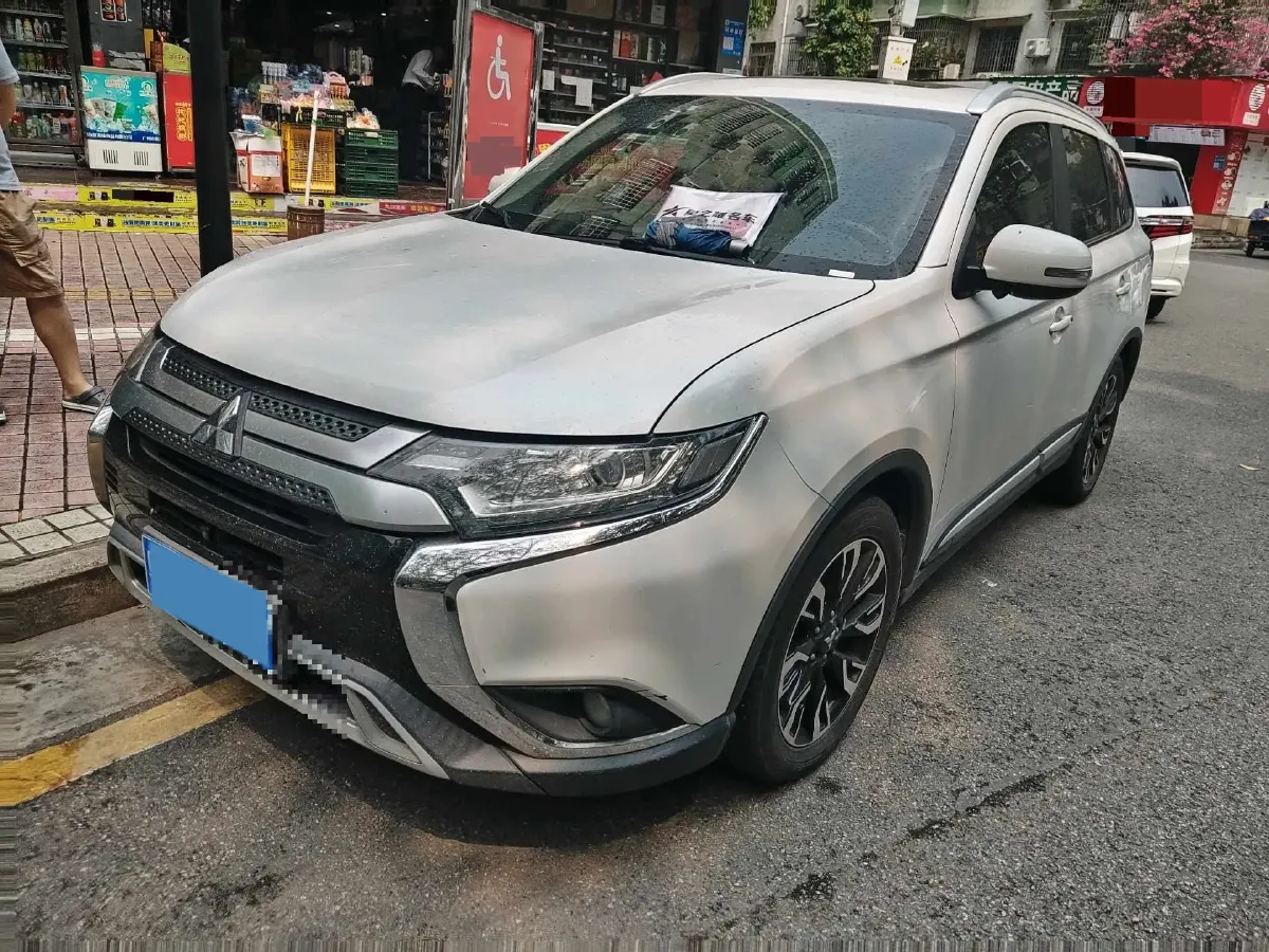 2019 Mitsubishi Outlander 2.0L 166HP L4 CVT,autocango,china used car exporter,china ev exporter,chinese used car exporter,chinese used ev exporter