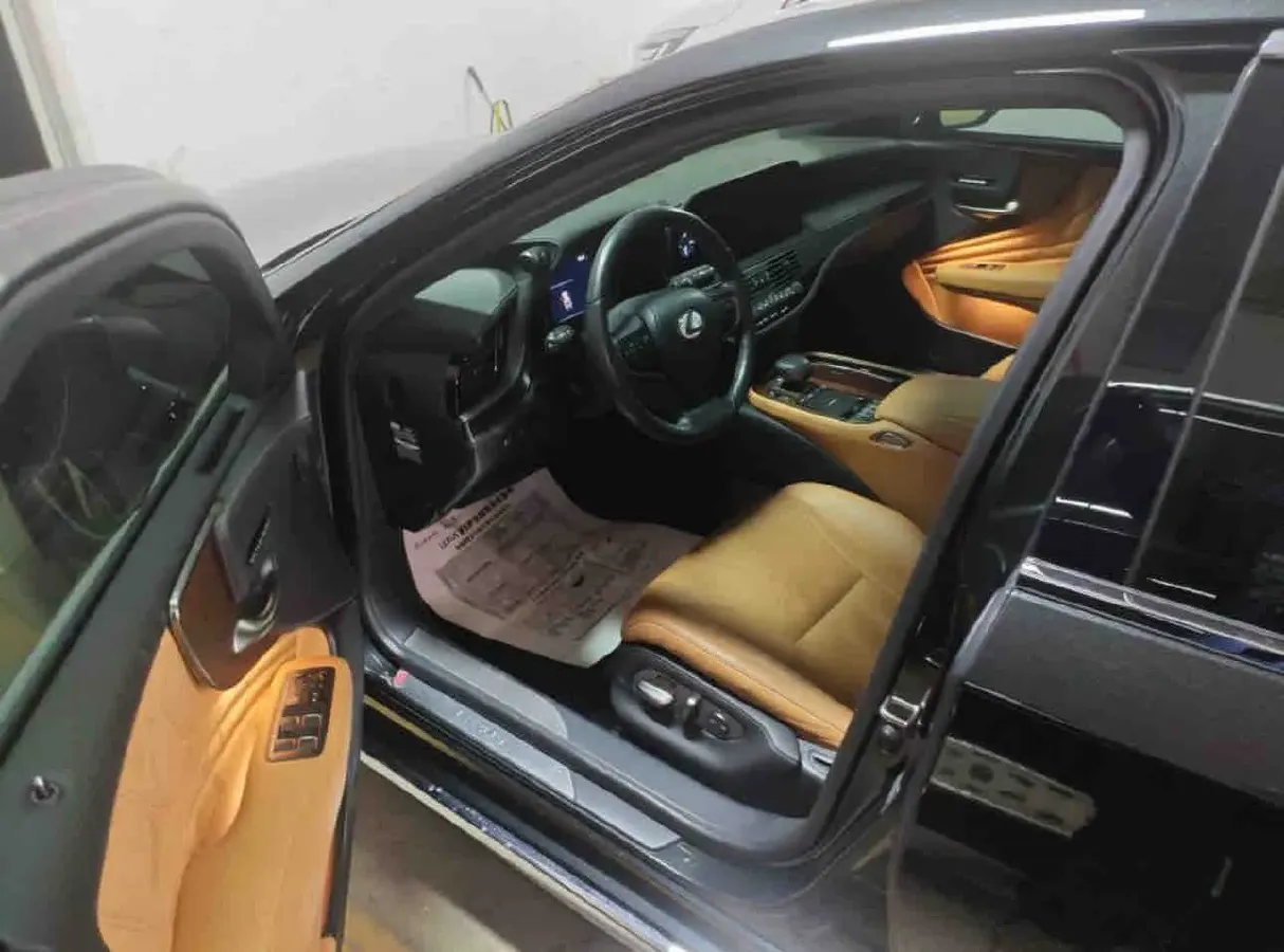 2021 Lexus LS 3.5L 299HP V6 E-CVT Hybrid,autocango,china used car exporter,china ev exporter,chinese used car exporter,chinese used ev exporter