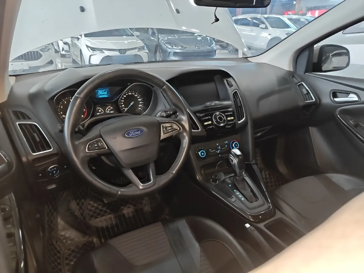 2017 Ford Focus 1.6L 125HP L4 6DCT,autocango,china used car exporter,china ev exporter,chinese used car exporter,chinese used ev exporter