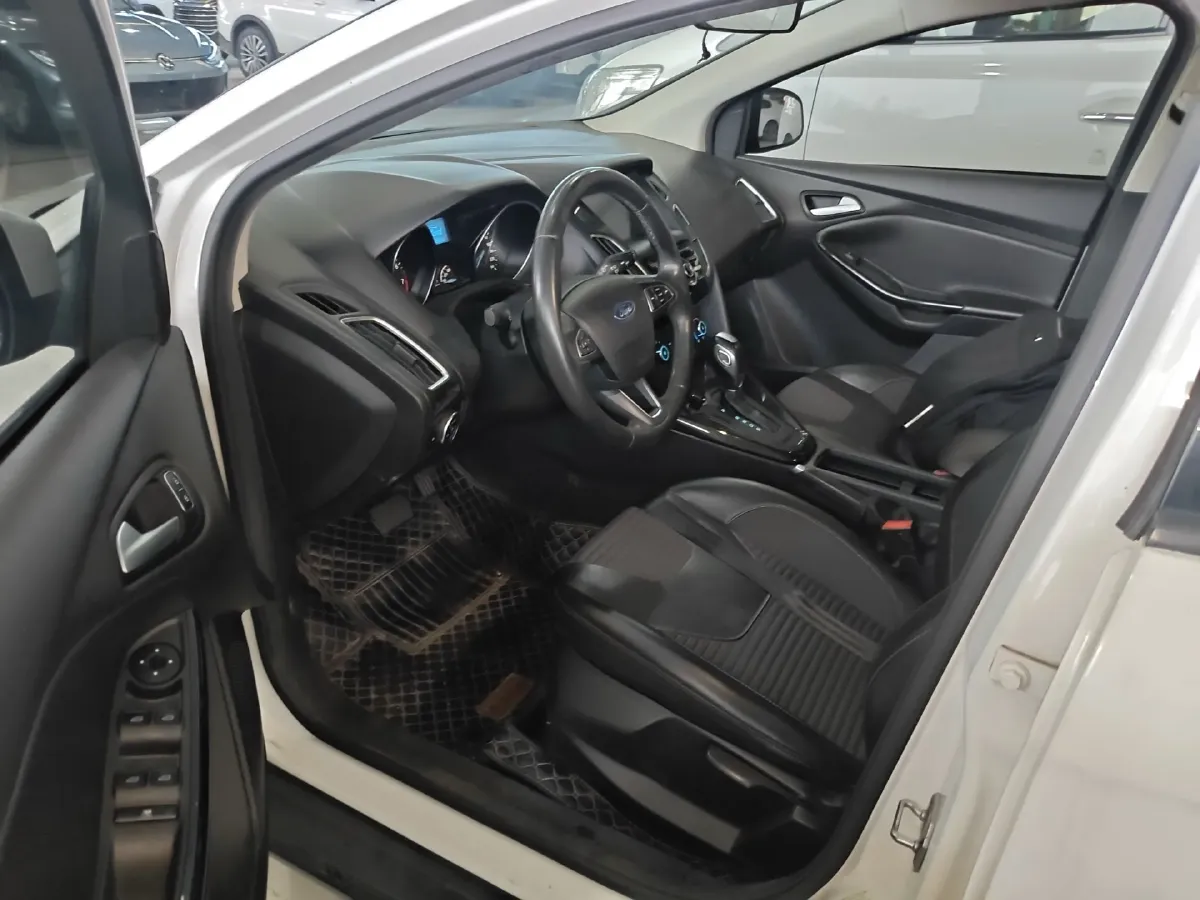 2017 Ford Focus 1.6L 125HP L4 6DCT,autocango,china used car exporter,china ev exporter,chinese used car exporter,chinese used ev exporter