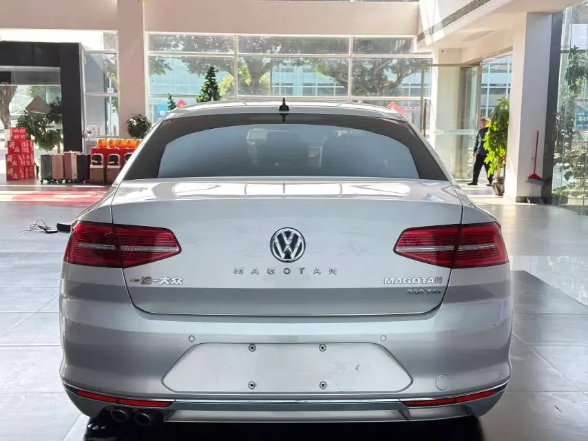 2018 Volkswagen Magotan 1.8T 180HP L4 7DCT,autocango,china used car exporter,china ev exporter,chinese used car exporter,chinese used ev exporter
