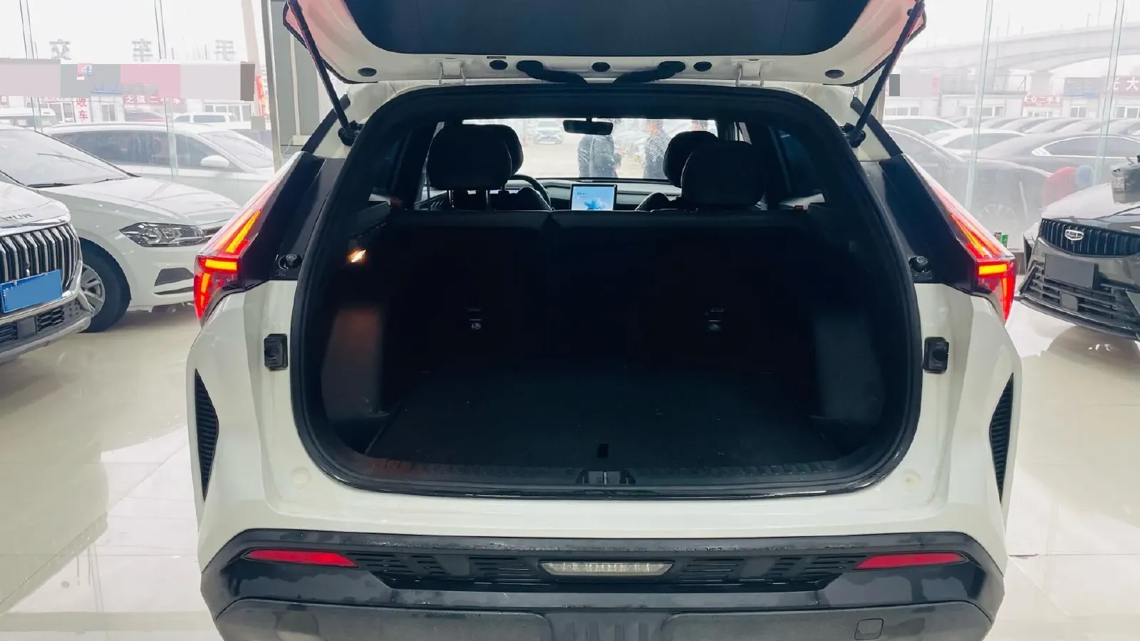 2024 Geely Azkarra 1.5T 181HP L4 7DCT,autocango,china used car exporter,china ev exporter,chinese used car exporter,chinese used ev exporter