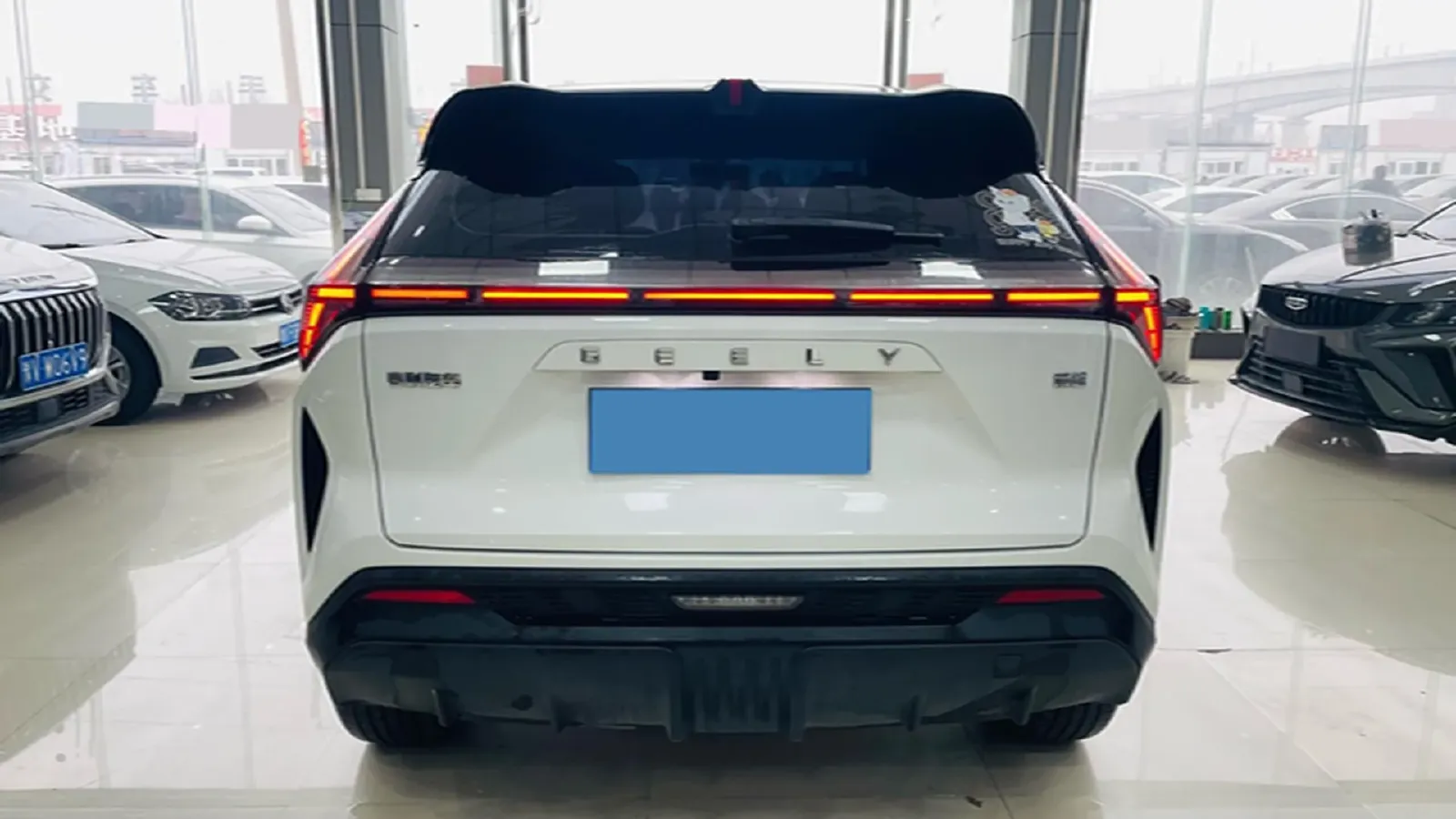 2024 Geely Azkarra 1.5T 181HP L4 7DCT,autocango,china used car exporter,china ev exporter,chinese used car exporter,chinese used ev exporter