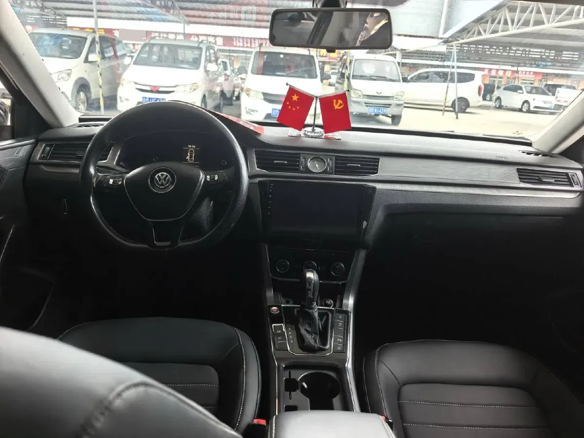 2017 Volkswagen Passat 1.8T 180HP L4 7DCT,autocango,china used car exporter,china ev exporter,chinese used car exporter,chinese used ev exporter