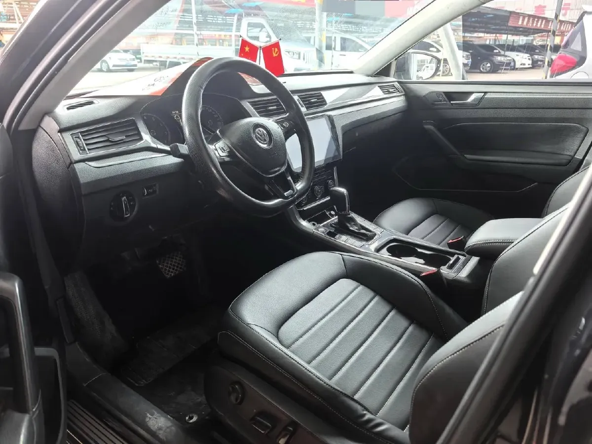 2017 Volkswagen Passat 1.8T 180HP L4 7DCT,autocango,china used car exporter,china ev exporter,chinese used car exporter,chinese used ev exporter