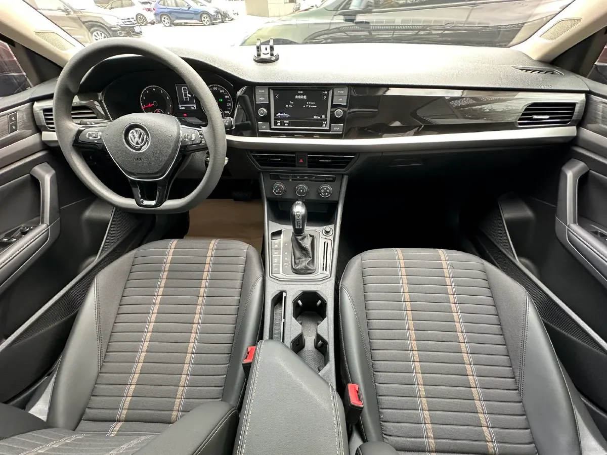 2018 Skoda Karoq 1.4T 150HP L4 7DCT,autocango,china used car exporter,china ev exporter,chinese used car exporter,chinese used ev exporter