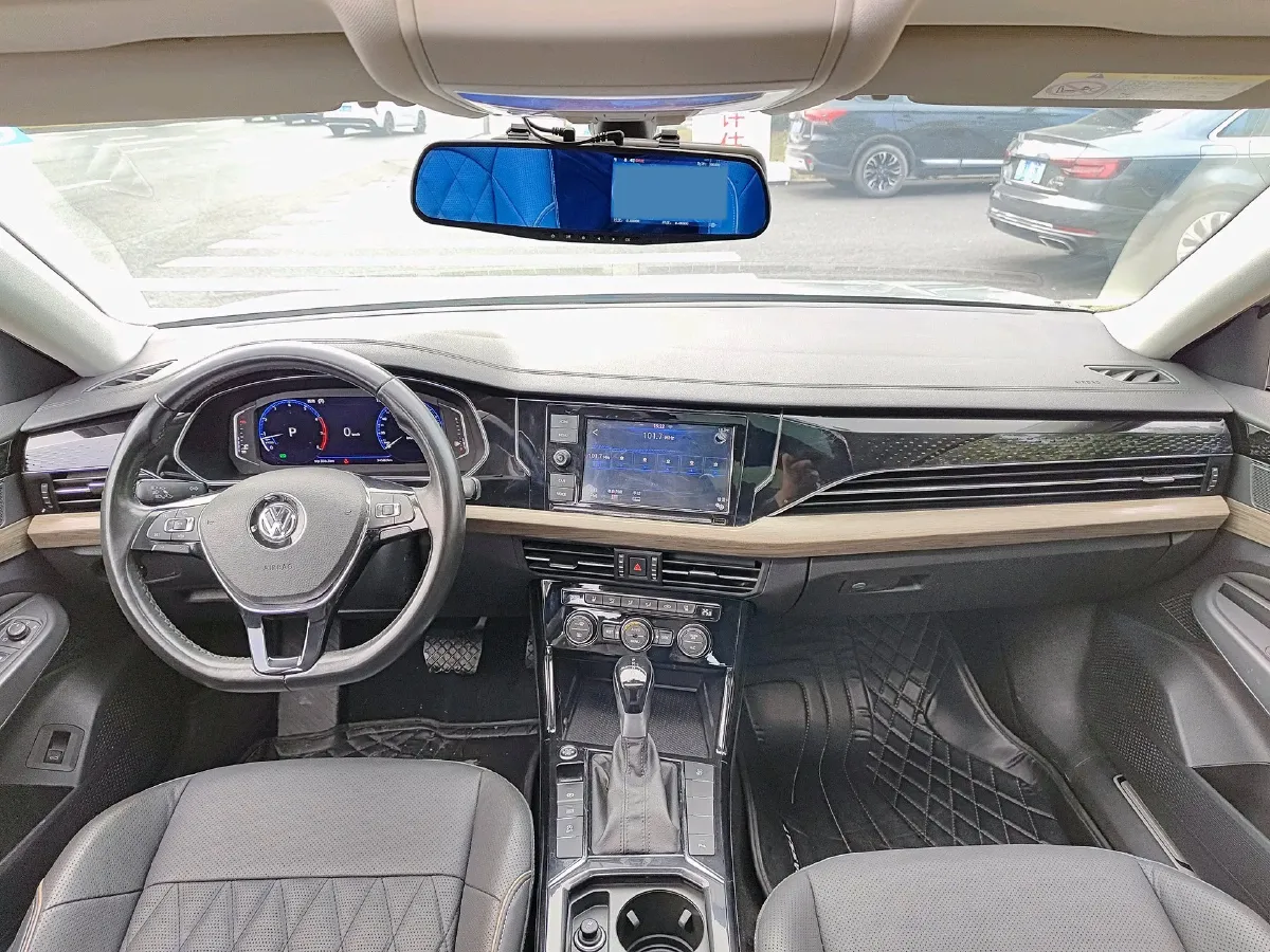2019 Volvo V40 1.5T 152HP L4 6AT,autocango,china used car exporter,china ev exporter,chinese used car exporter,chinese used ev exporter