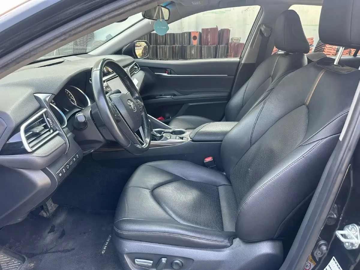 2019 Toyota Camry 2.5L 209HP L4 8AT,autocango,china used car exporter,china ev exporter,chinese used car exporter,chinese used ev exporter