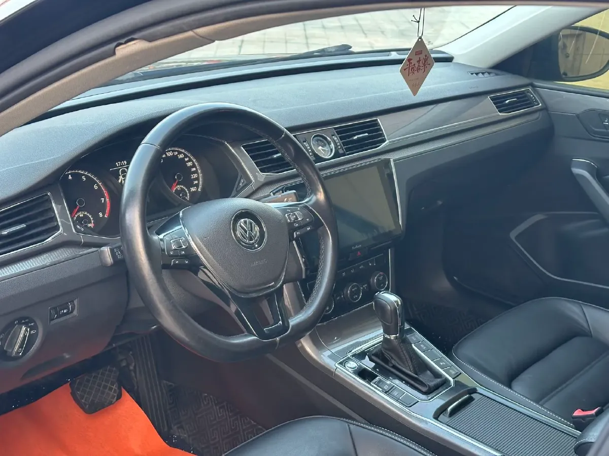 2017 Volkswagen Passat 1.8T 180HP L4 7DCT,autocango,china used car exporter,china ev exporter,chinese used car exporter,chinese used ev exporter