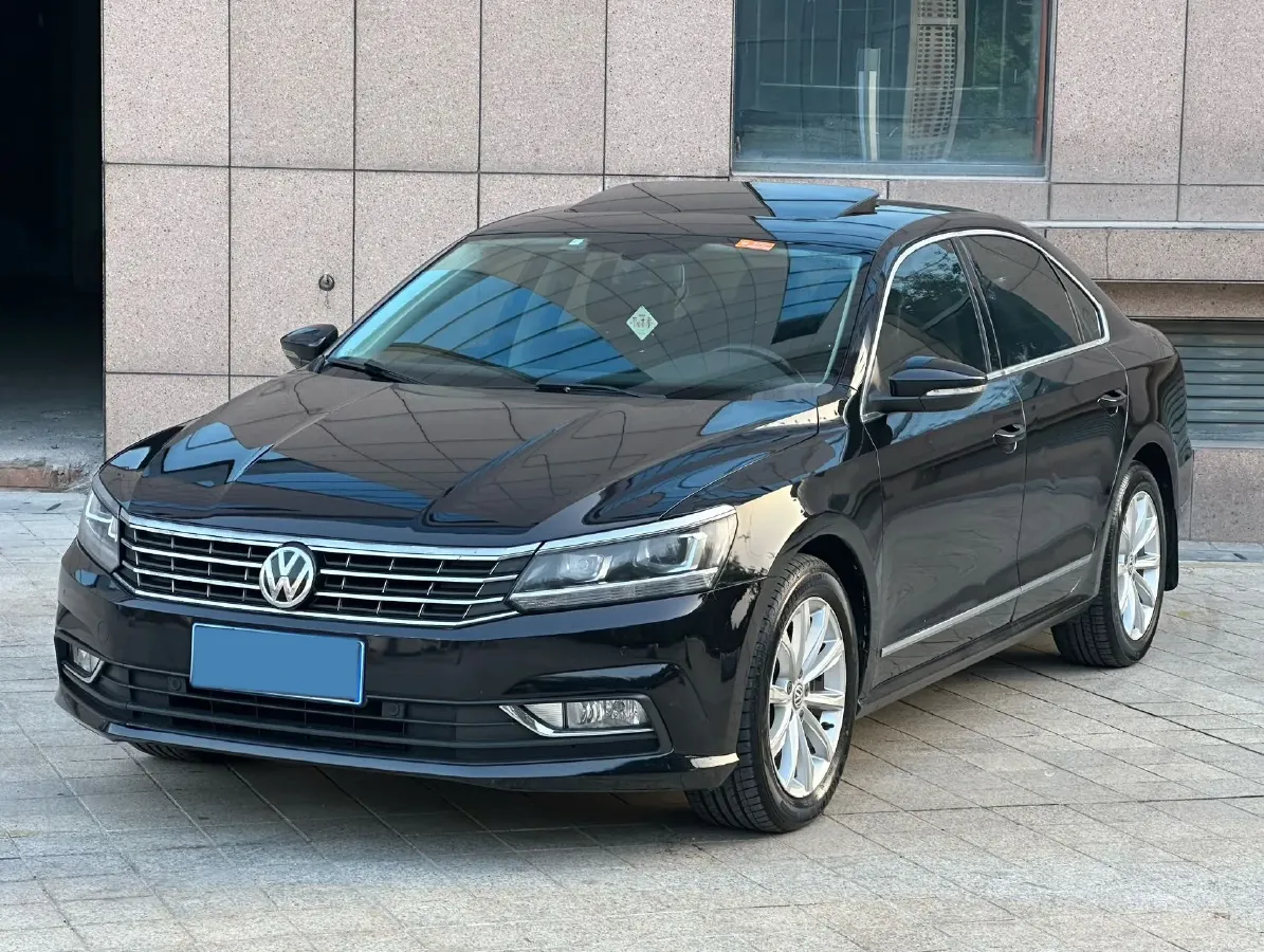2017 Volkswagen Passat 1.8T 180HP L4 7DCT,autocango,china used car exporter,china ev exporter,chinese used car exporter,chinese used ev exporter