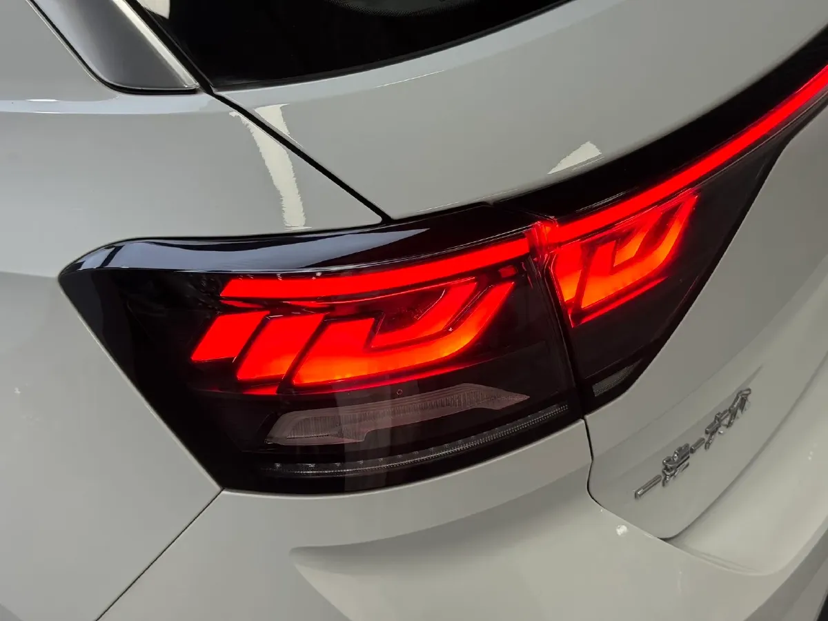 2023 Volkswagen T-Roc 1.4T 150HP L4 7DCT,autocango,china used car exporter,china ev exporter,chinese used car exporter,chinese used ev exporter