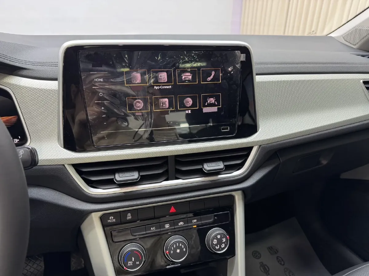 2023 Volkswagen T-Roc 1.4T 150HP L4 7DCT,autocango,china used car exporter,china ev exporter,chinese used car exporter,chinese used ev exporter